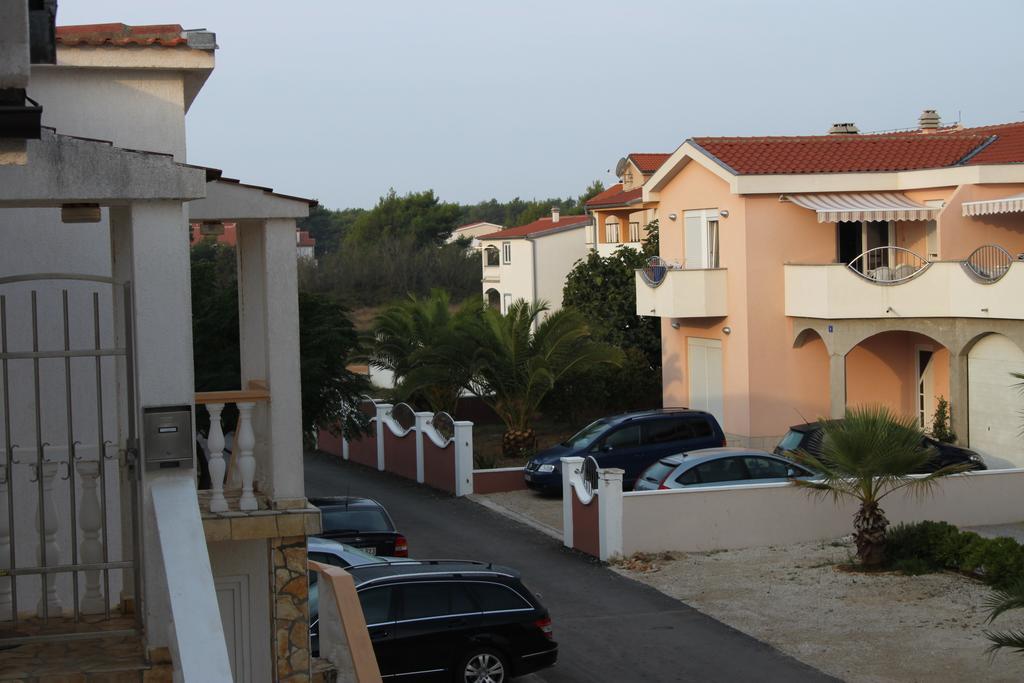 Apartments Villa Engeli Vir Exterior photo