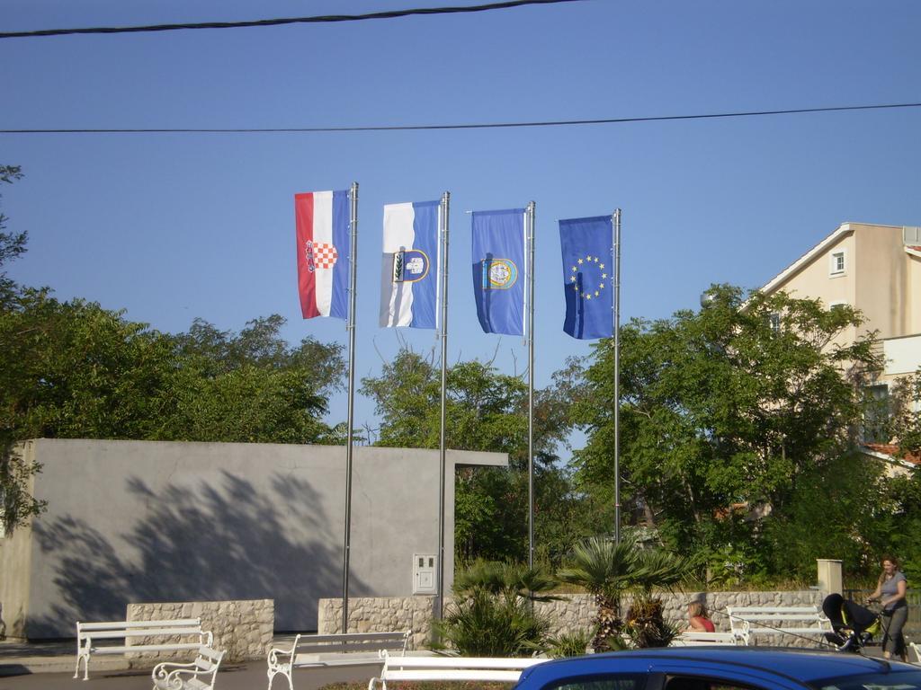 Apartments Villa Engeli Vir Exterior photo