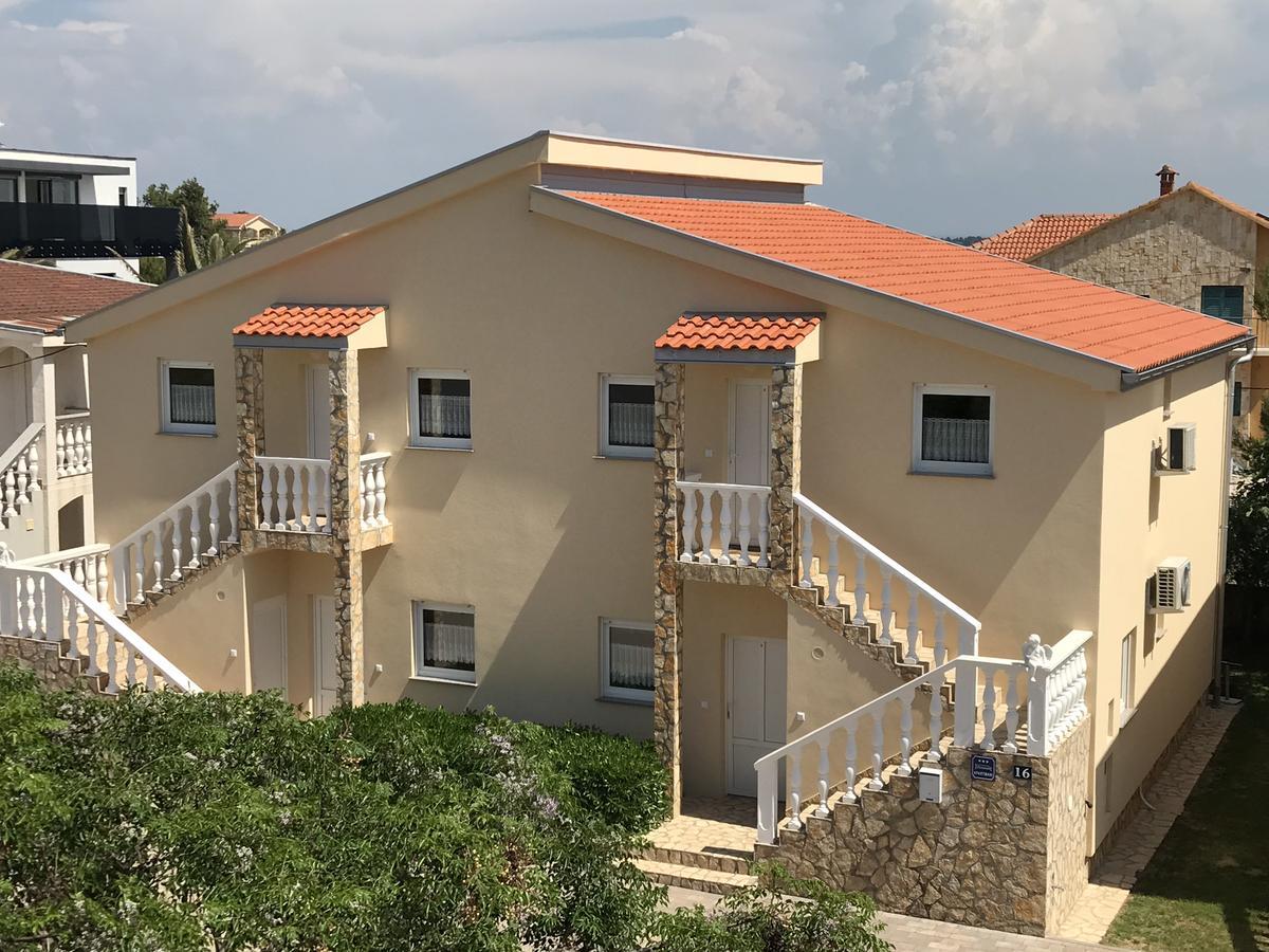 Apartments Villa Engeli Vir Exterior photo